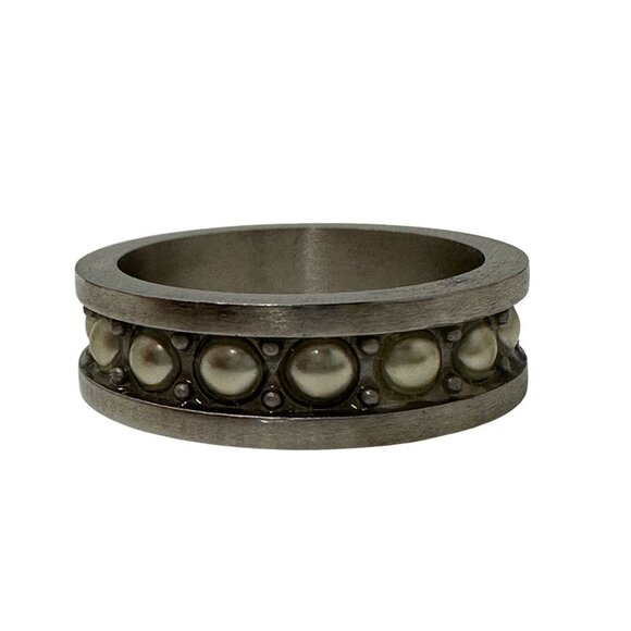 LOUIS VUITTON Gold Pearl Monogram Ring - Picture 4 of 7